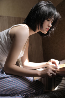 边做奶水边喷H高H共妻